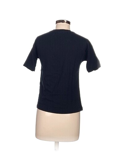xs Beden Diğer T-shirt %70 İndirimli.