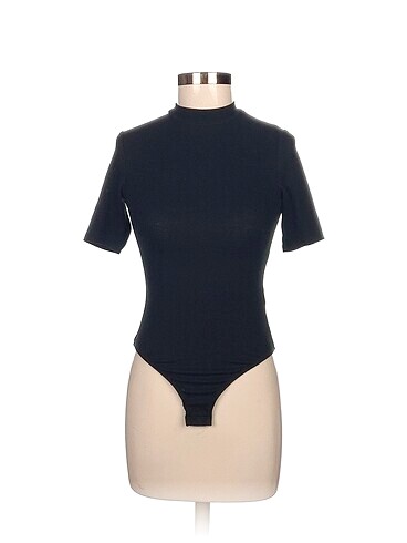 H&M Bluz %70 İndirimli.