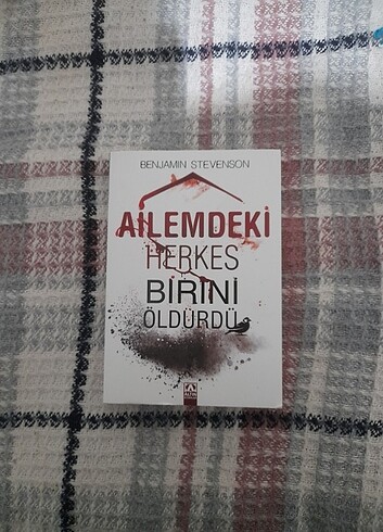 Benjamin Stevenson - Ailemdeki Herkes Birini Öldürdü