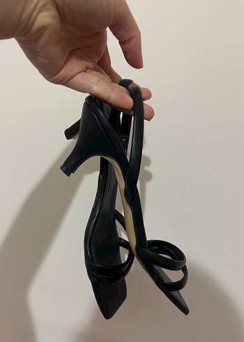 39 Beden ZARİF KISA TOPUKLU SANDALET