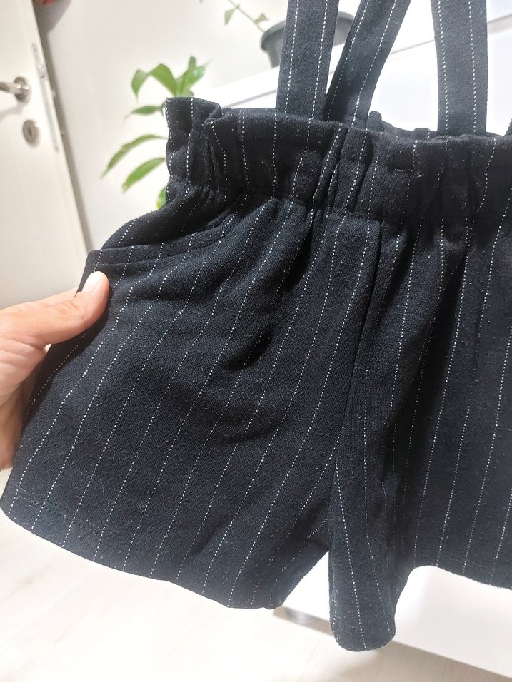 Kız Çocuk Siyah Çizgili Askılı Salopet - Görsel 2