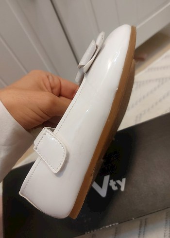 Kız Çocuk Beyaz Fiyonklu Babet - Görsel 4