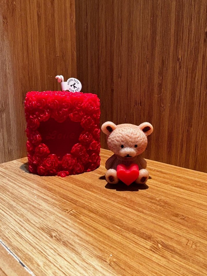 Kırmızı Güllü Dekoratif Mum ve Ayıcık - Görsel 3