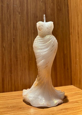 Beyaz Parlak Kadın Formlu Mum - Görsel 2