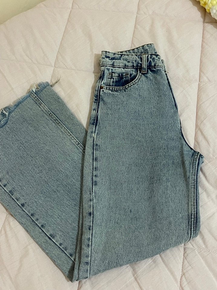 Gri Tonlu Yıpranmış Paça Bol Kesim Kadın Kot Pantolon - Görsel 2