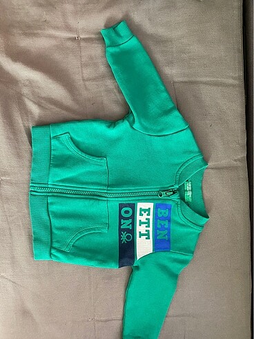 Benetton Benetton hirka