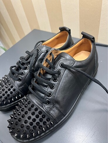 39 Beden Christian louboutin