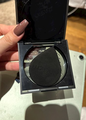 HUDA BEAUTY Easy Bake Peachpie - Görsel 3