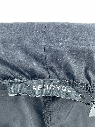 s Beden siyah Renk Trendyol & Milla Mini Şort %70 İndirimli.