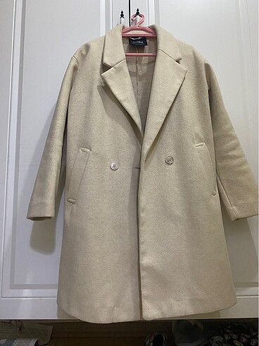 Pull and bear krem kaban