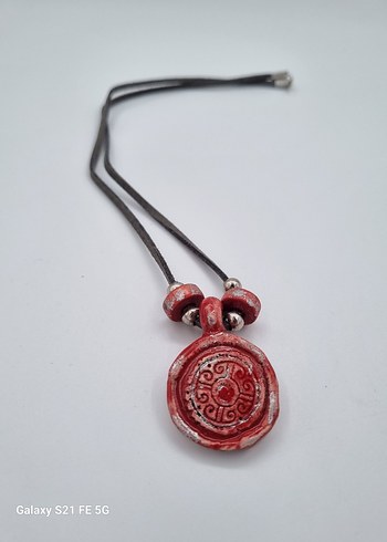 Kırmızı Seramik ve Etnik Boncuklu Mini Kadın Kolye - Görsel 3