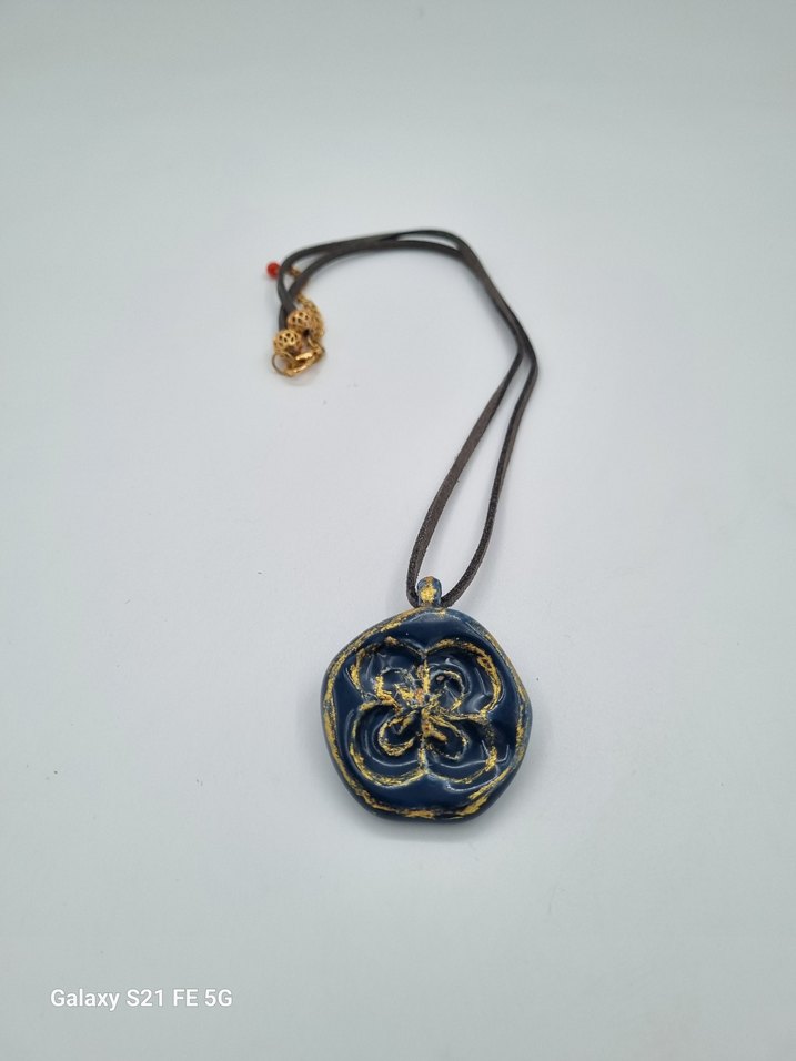 Lacivert ve Altın Renkli Mini Zincirli Bohem Kolye - Görsel 3