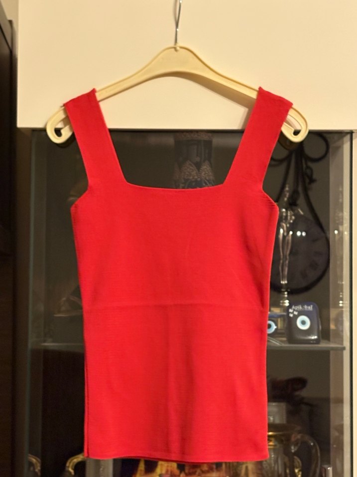 Kırmızı Kalın Askılı Atlet - Görsel 4