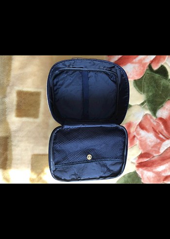 Beyaz İmitasyon Deri Makyaj Çantası - Görsel 3