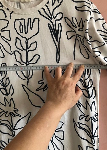 Beyaz Çiçek Desenli Erkek Çocuk Tişört - Görsel 6