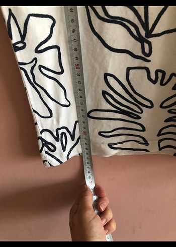 Beyaz Çiçek Desenli Erkek Çocuk Tişört - Görsel 5