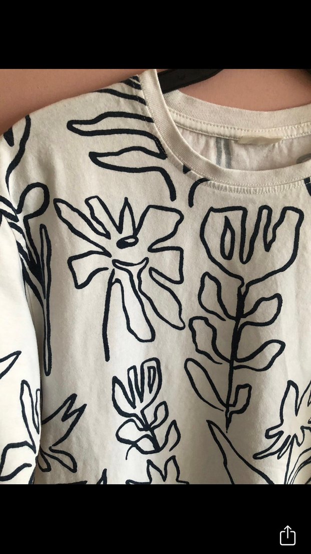 Beyaz Çiçek Desenli Erkek Çocuk Tişört - Görsel 3