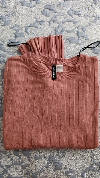 H&M Bluz, İspanyol kol, belden yırtmaçlı. 