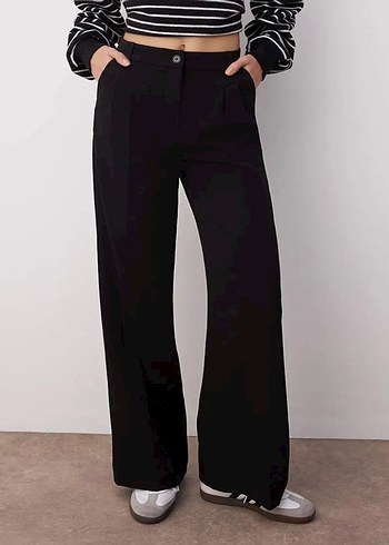 Siyah Regular Fit Midi Kumaş Kadın Pantolon