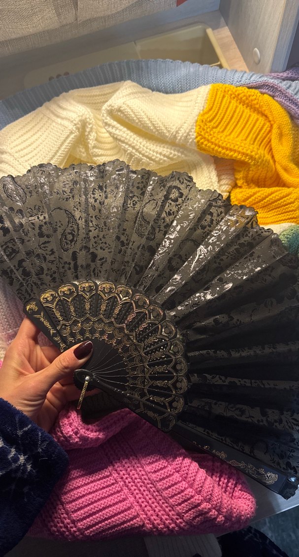 Siyah Dantel İşlemeli Katlanabilir Yelpaze - Görsel 2