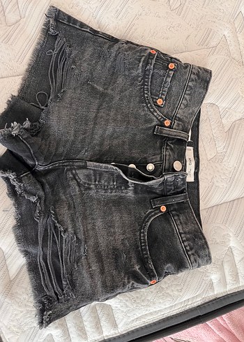 Düğmeli Gri Tie-Dye Mini Kot Şort