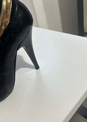 Altın Renk Parlak Stiletto Topuklu Kadın Ayakkabı - Görsel 5