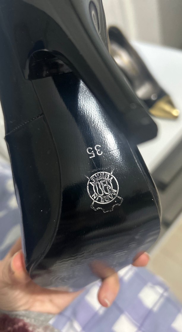 Altın Renk Parlak Stiletto Topuklu Kadın Ayakkabı - Görsel 4