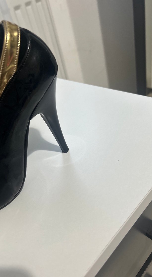 Altın Renk Parlak Stiletto Topuklu Kadın Ayakkabı - Görsel 5