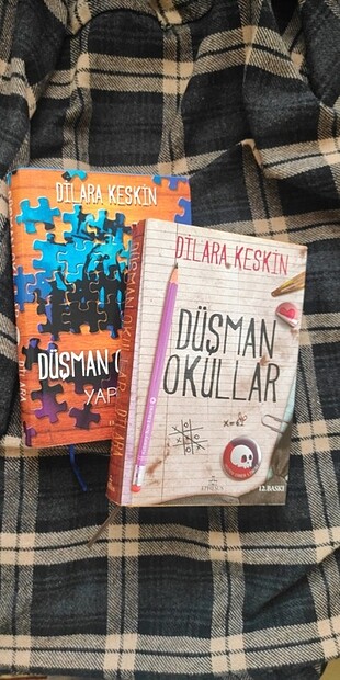 Düşman okullar 