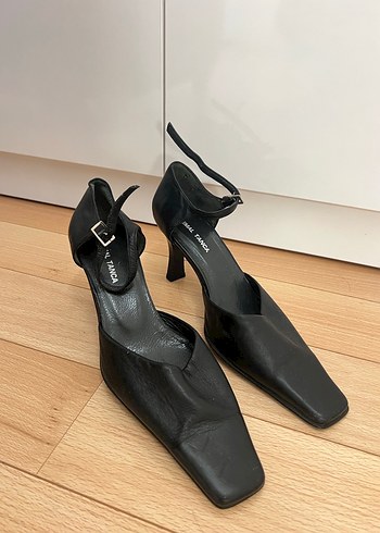 Siyah Stiletto Topuklu Kadın Ayakkabı
