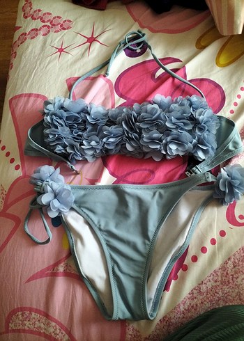 Çiçekli Volanlı Mavi Bikini