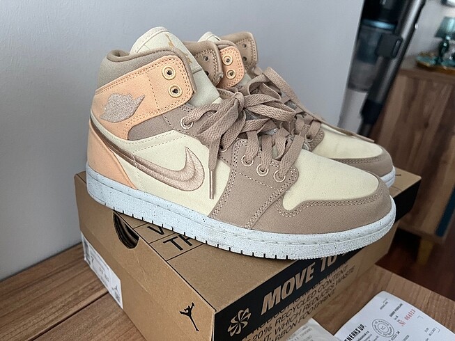 nike jordan wmns air 1 mid