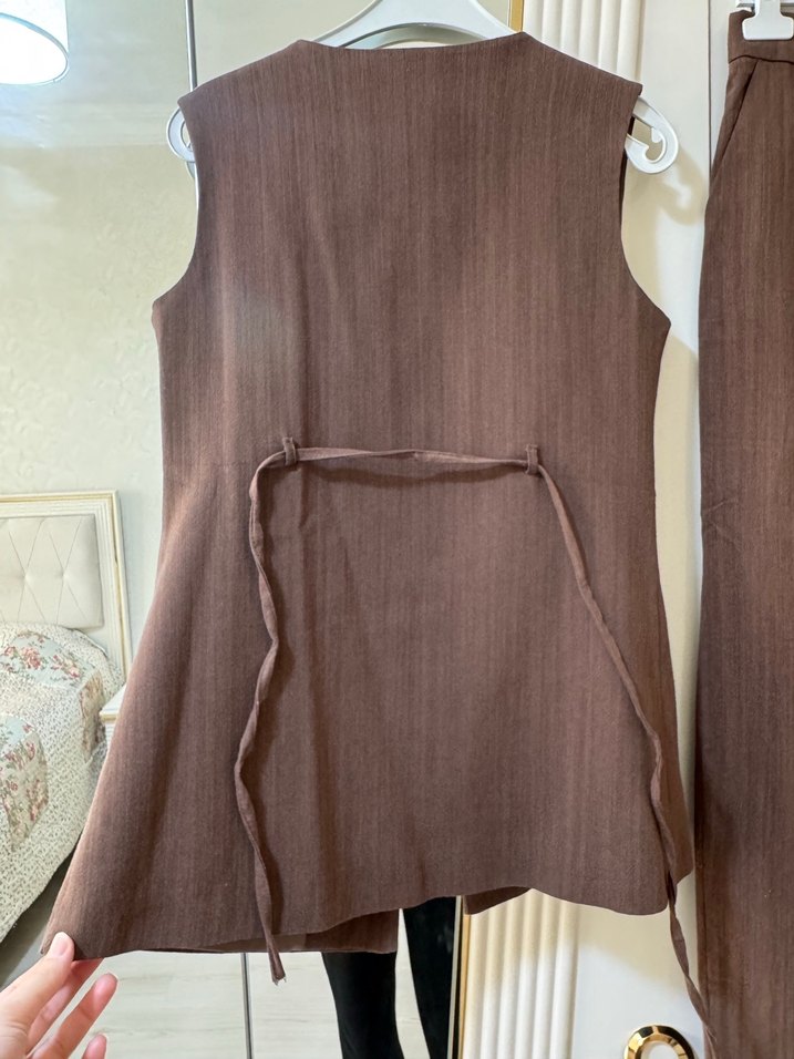 Kahverengi Keten Düğmeli Kadın Takım - Görsel 2