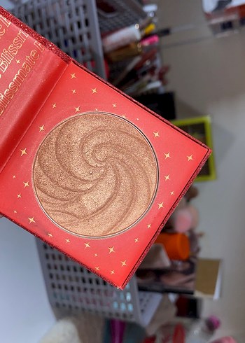 Starry Shine Kırmızı Işıltılı Far Paleti - Görsel 3