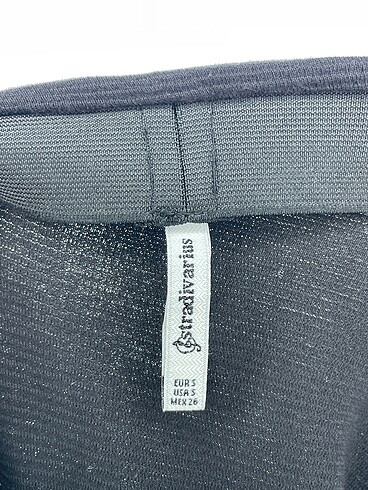 s Beden siyah Renk Stradivarius Kalem Etek %70 İndirimli.