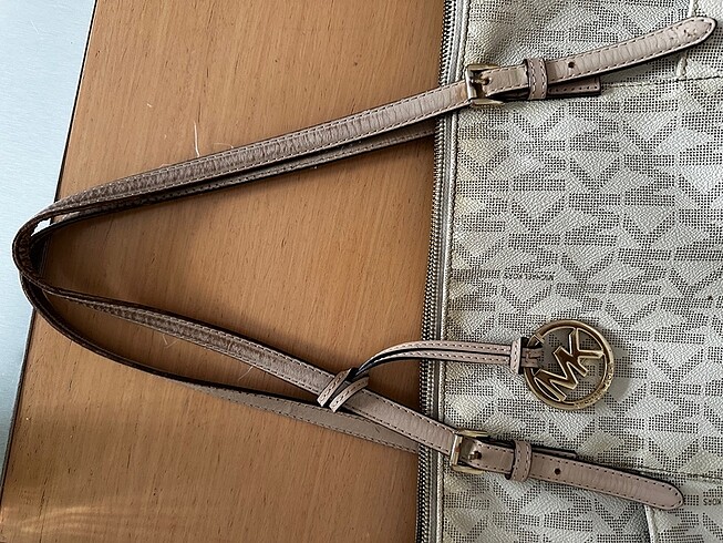Beden ten rengi Renk Michael kors çanta????
