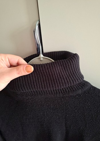 Kadın Siyah Balıkçı Yaka Triko Kazak - Görsel 3