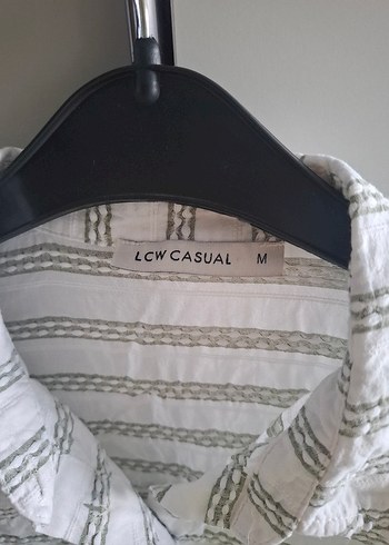 Düğmeli Uzun Kollu Beyaz Gömlek - Görsel 3