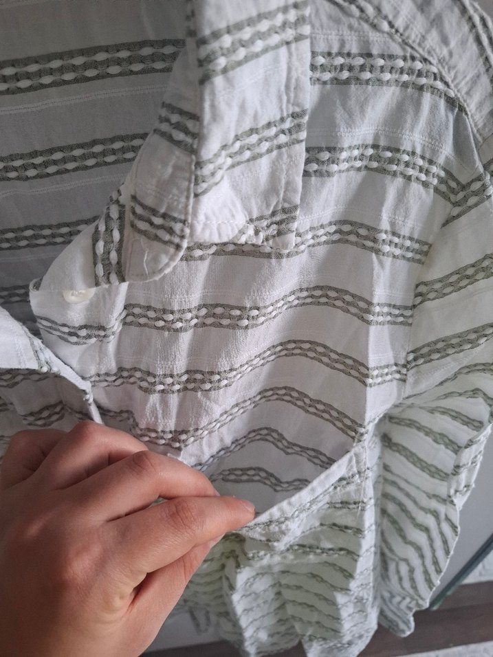 Düğmeli Uzun Kollu Beyaz Gömlek - Görsel 5