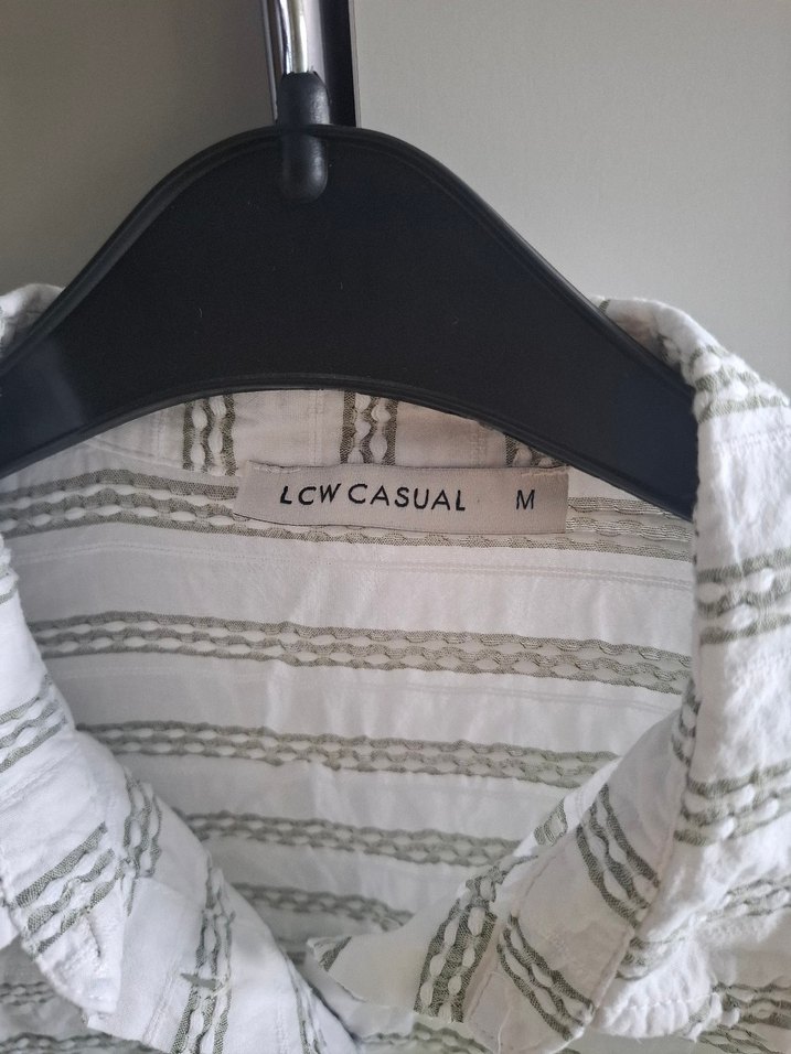 Düğmeli Uzun Kollu Beyaz Gömlek - Görsel 3