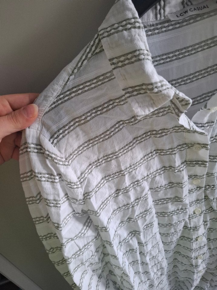 Düğmeli Uzun Kollu Beyaz Gömlek - Görsel 2