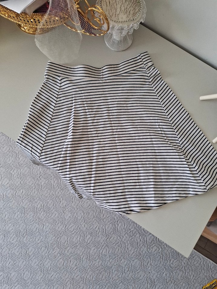 Pamuklu Çizgili Mini Etek - Görsel 2