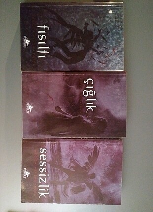 Hush hush serisi kitaplar 