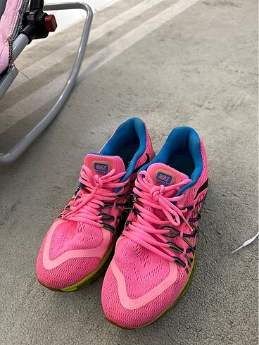 Nike spor ayakkabı