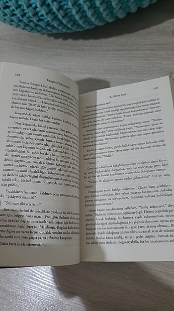 Beden Renk Rüzgara Dokunmak K.Kübra Berk
