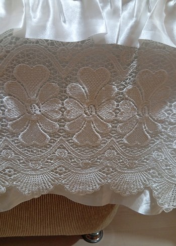 İşlemeli Beyaz Parlak Yatak Örtüsü çift kişilik - Görsel 2