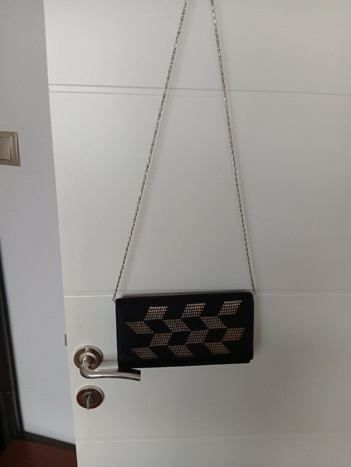 Zincir Detaylı Siyah Yılan Desenli tel kirma Kadın Portföy Çanta - Görsel 3