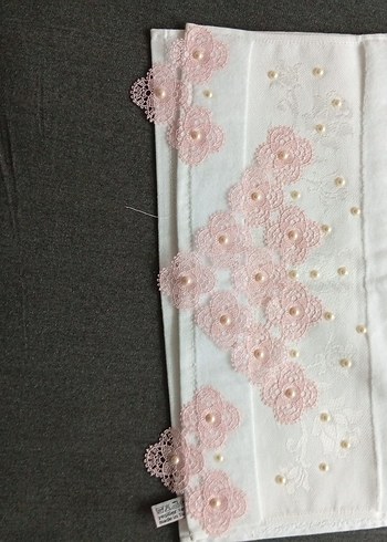 Nakışlı Beyaz Havlu - Görsel 2