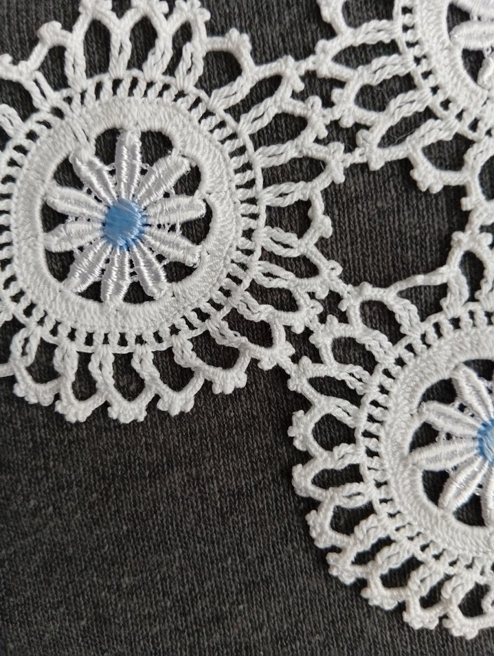 El Yapımı Beyaz Dantel Motifler - Görsel 3