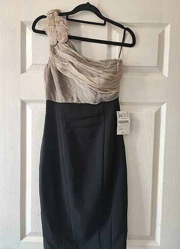 xs Beden Zara elbise etiketli 